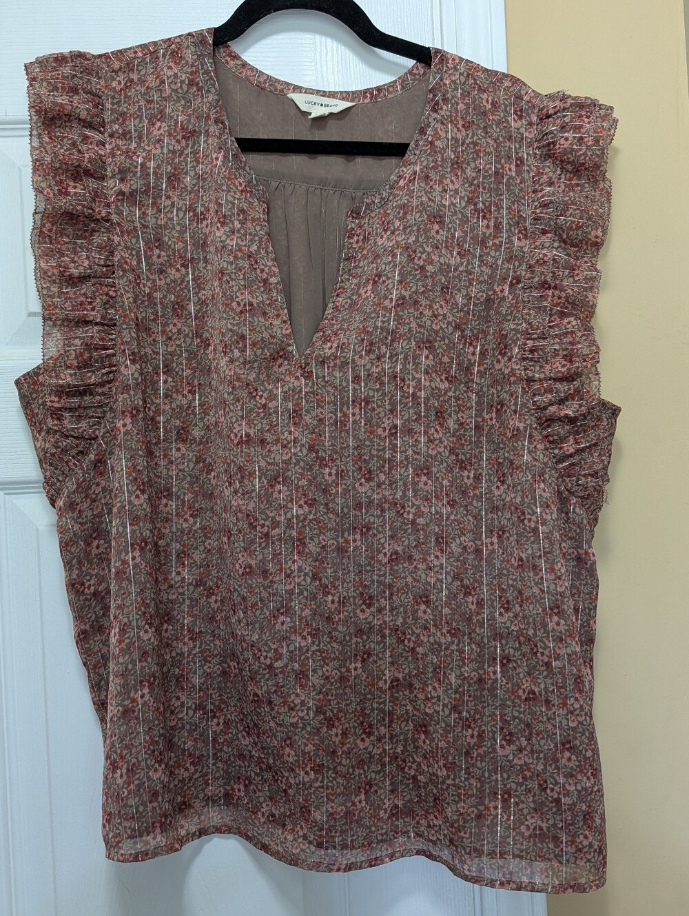 Lucky Brand Chiffon Lined Boho Floral Metallic Ruffle Flutter Sleeve Blouse